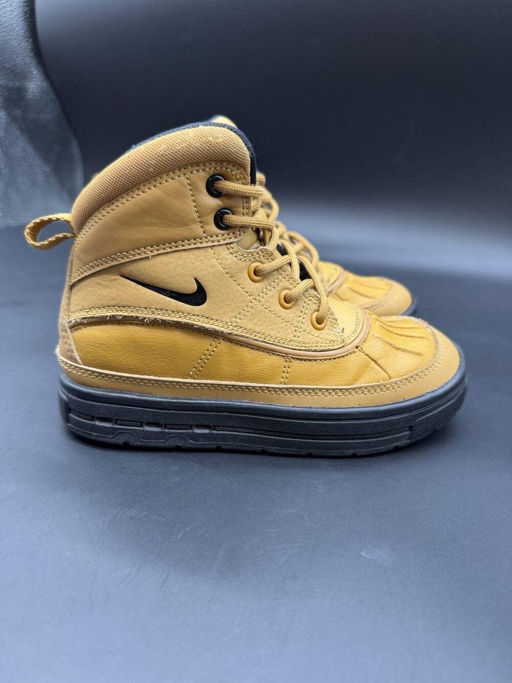 Nike Woodside 2 High Little Kids' Boots /Wheat/Black / Size 12 #150